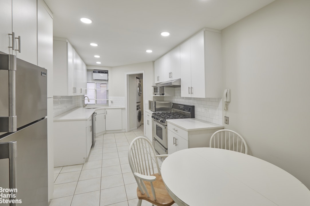 340 East 72nd Street, Unit 3N Manhattan, NY 10021 - Photo 8 of 15