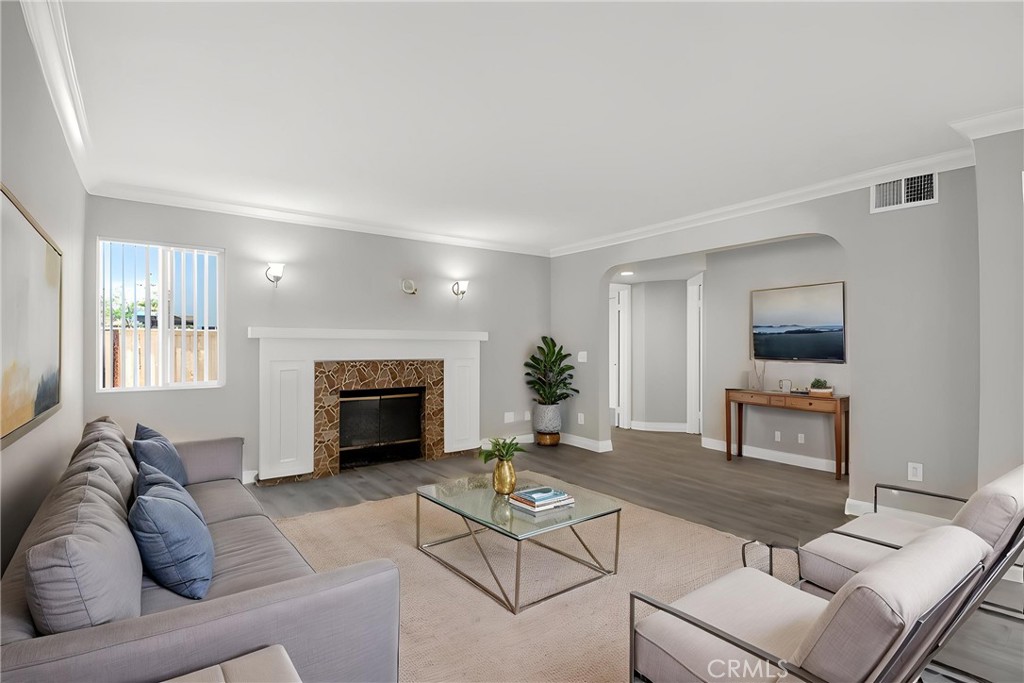 12771 Ponderosa Ranch Road Victorville, CA 92392 - Photo 20 of 43 Family Room Virtually staged