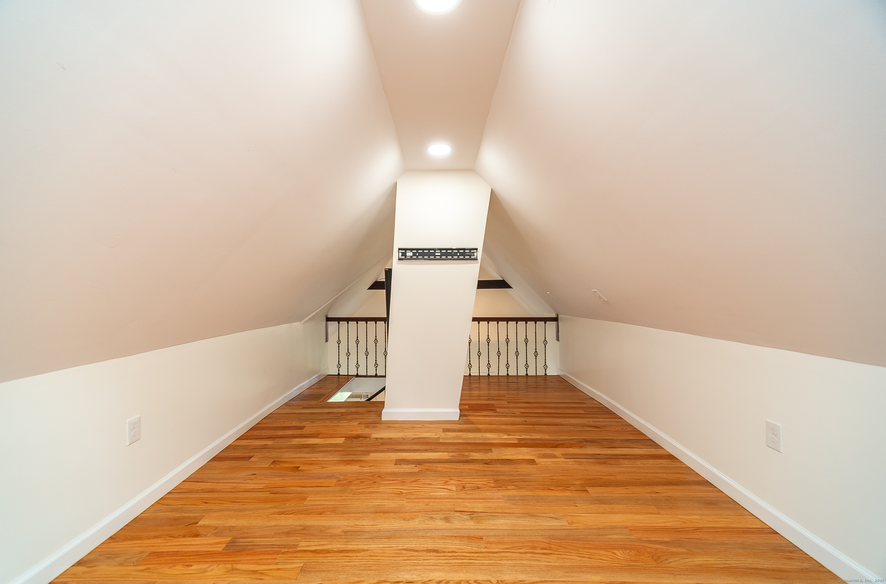 78 Warren Street Stamford, CT 06902 - Photo 20 of 40 a view of entryway