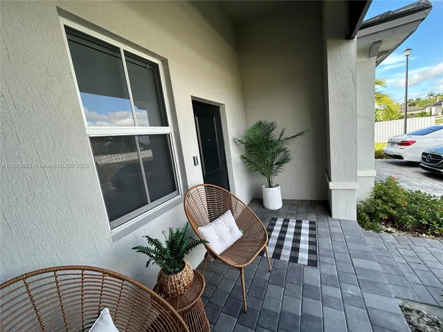 $4,900 | 29071 Ave, Homestead, FL 33030