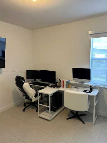 $4,900 | 29071 Ave, Homestead, FL 33030