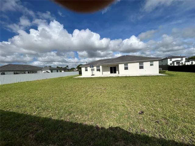 $4,900 | 29071 Ave, Homestead, FL 33030