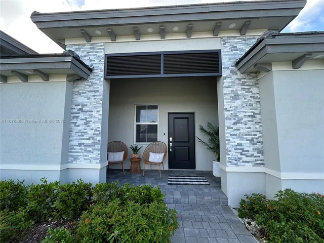 $4,900 | 29071 Ave, Homestead, FL 33030