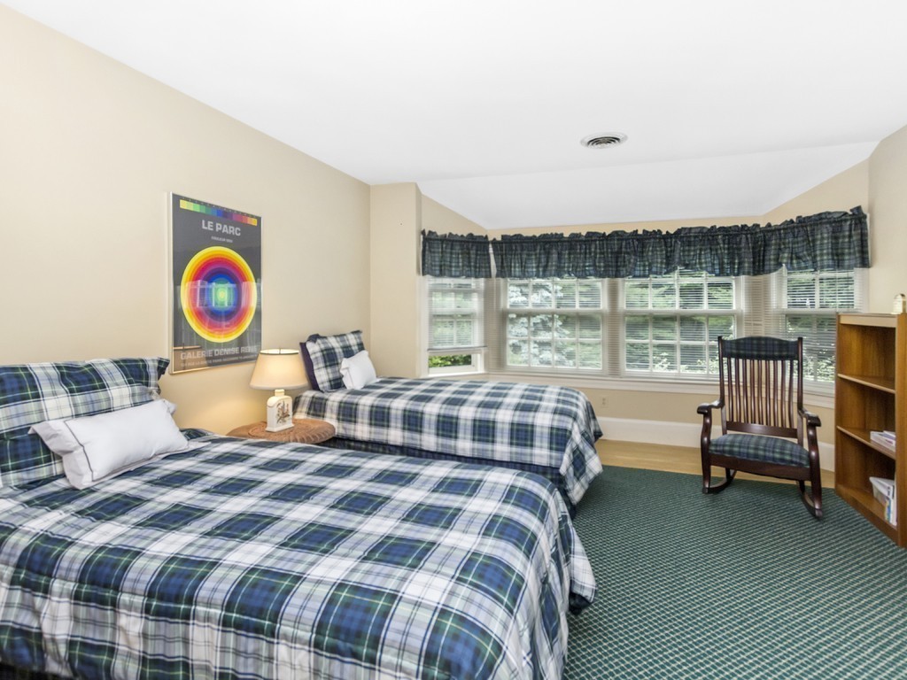 569 Charles River Street Needham, MA 02492 - Photo 15 of 18