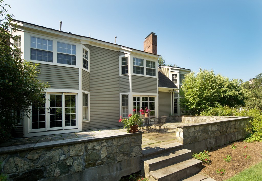 569 Charles River Street Needham, MA 02492 - Photo 16 of 18