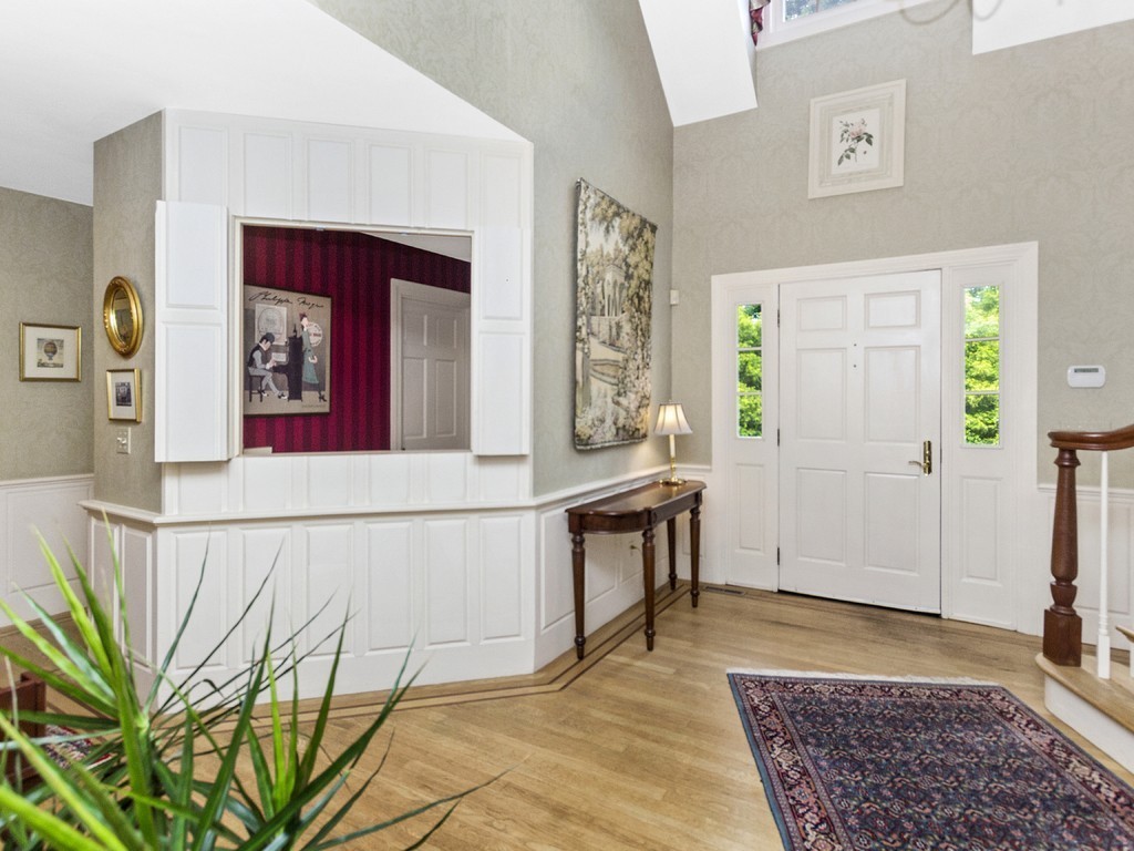 569 Charles River Street Needham, MA 02492 - Photo 9 of 18