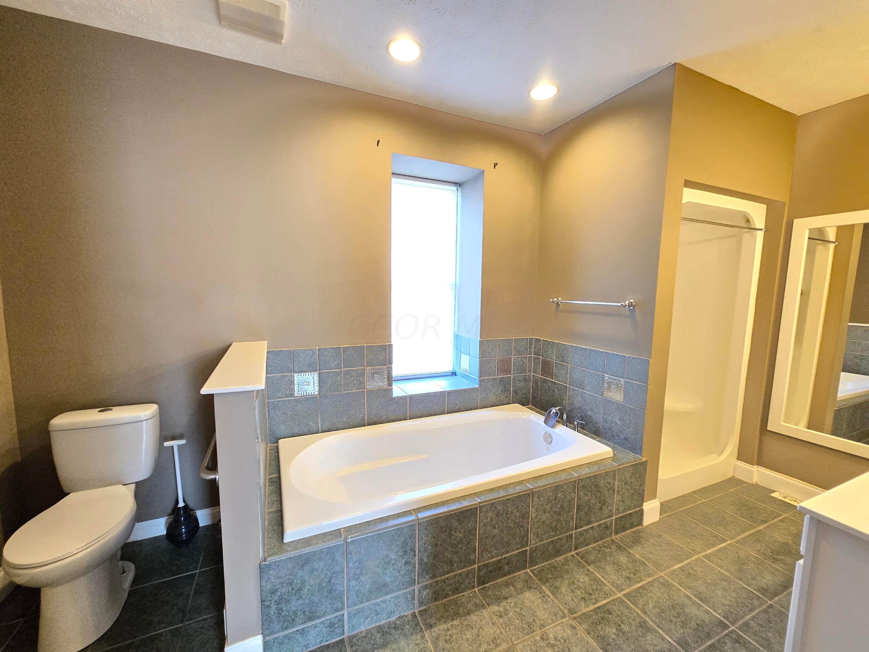 538 Harding Way East Galion, OH 44833 - Photo 15 of 35 Lower Unit Bathroom