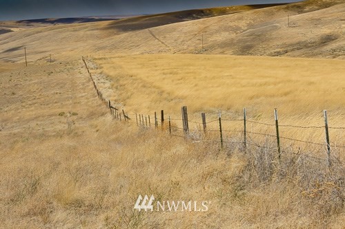 408 & 410 Emerson Road Pomeroy, WA 99347 - Photo 3 of 35 a view of an ocean