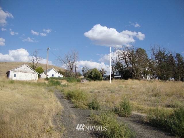 408 & 410 Emerson Road Pomeroy, WA 99347 - Photo 8 of 35 a view of a lake view