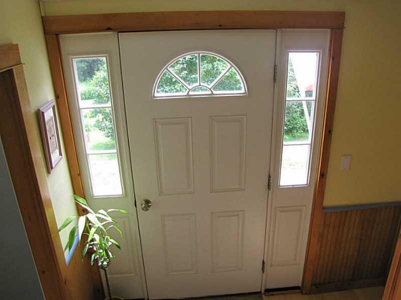 355 Waldo Station Road Belfast, ME 04915 - Photo 25 of 33 Hallway.
