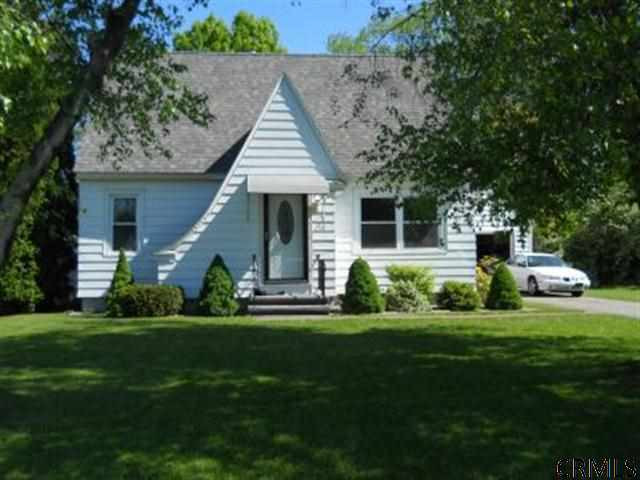112 Valley View Road Amsterdam, NY 12010 - Photo 1 of 13 Photo 1