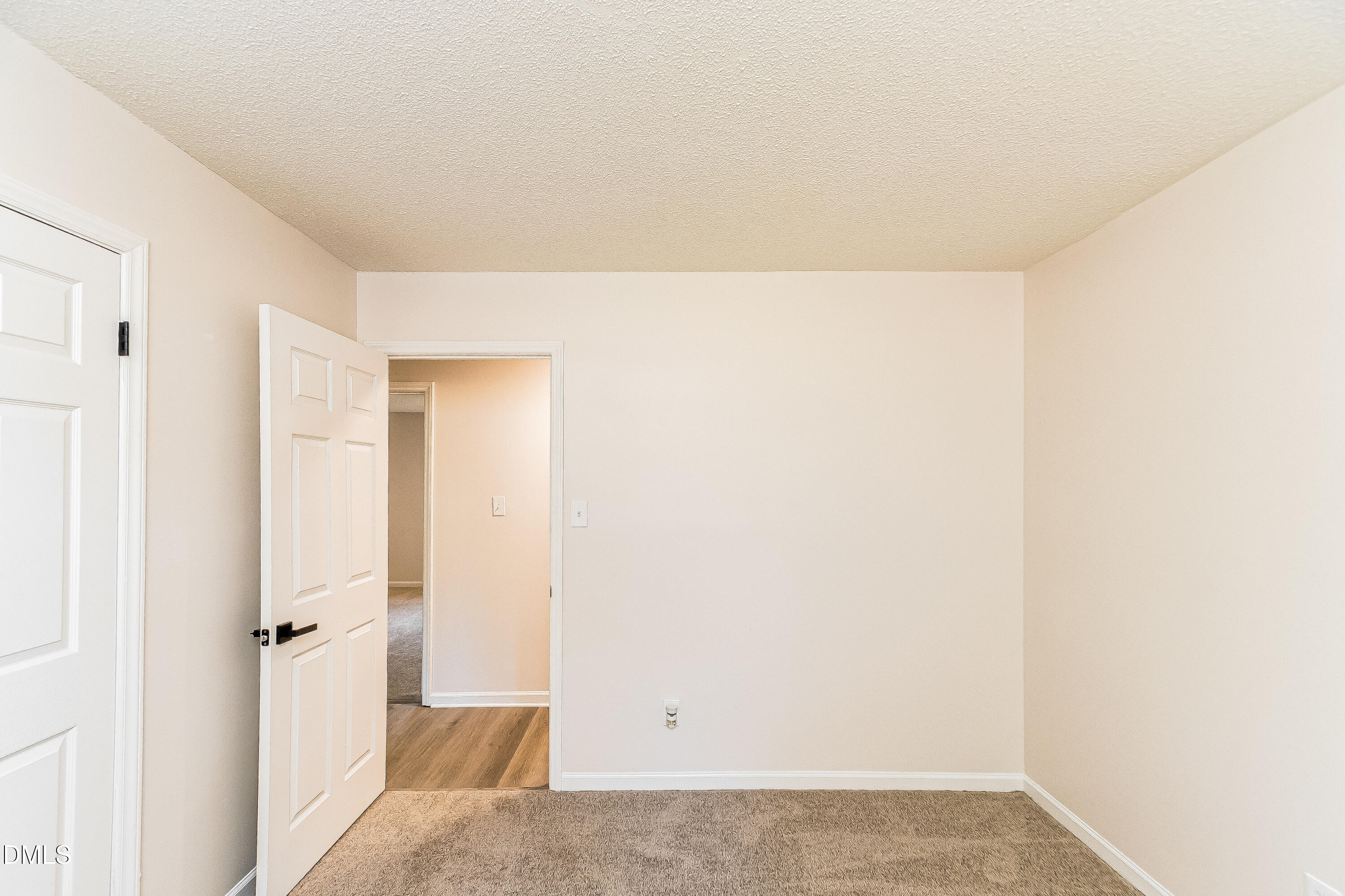 418 Craven Street Durham, NC 27704 - Photo 8 of 14