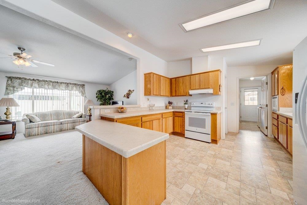 19316 East Augusta Lane Spokane Valley, WA 99016 - Photo 4 of 41