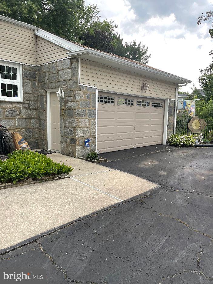 109 Parry Road Cinnaminson, NJ 08077 - Photo 3 of 25 Gallery Image 3