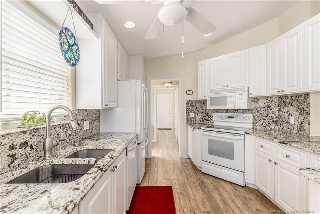 1075 Southwest Balmoral Trace Stuart, FL 34997 - Photo 8 of 15 Gallery Image 8