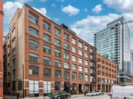 $650,000 | 215 West Illinois Street, Unit 4B, Chicago, IL 60654