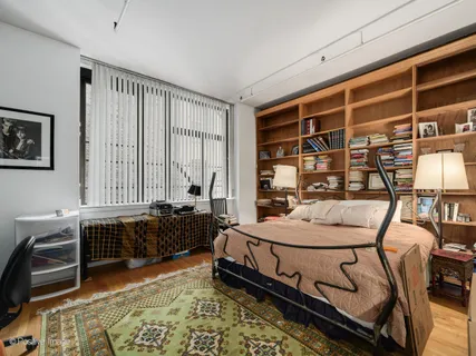 $650,000 | 215 West Illinois Street, Unit 4B, Chicago, IL 60654