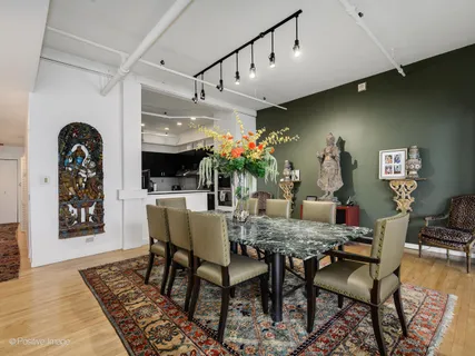 $650,000 | 215 West Illinois Street, Unit 4B, Chicago, IL 60654