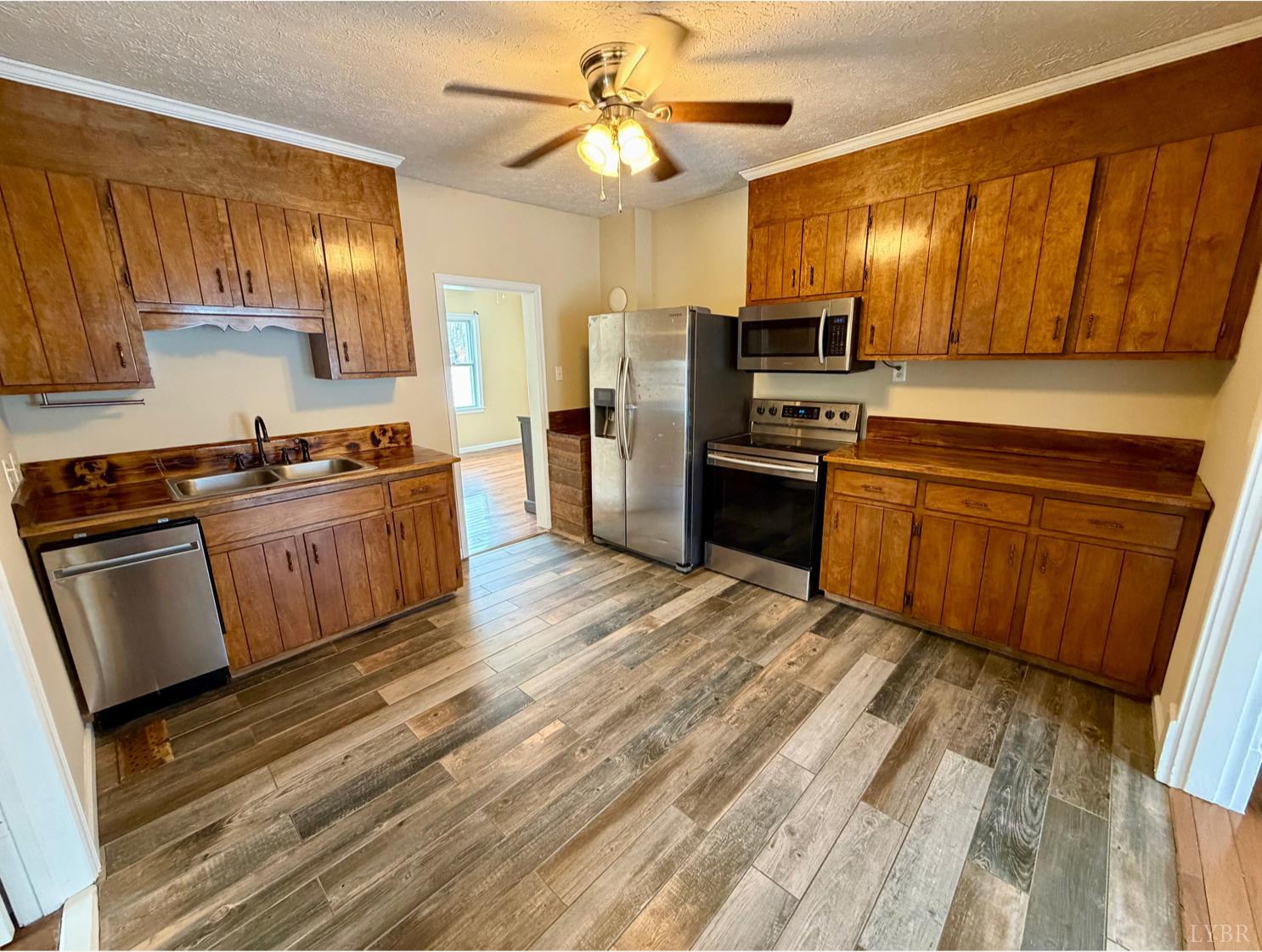 137 Higginbotham Creek Road Amherst, VA 24521 - Photo 5 of 27