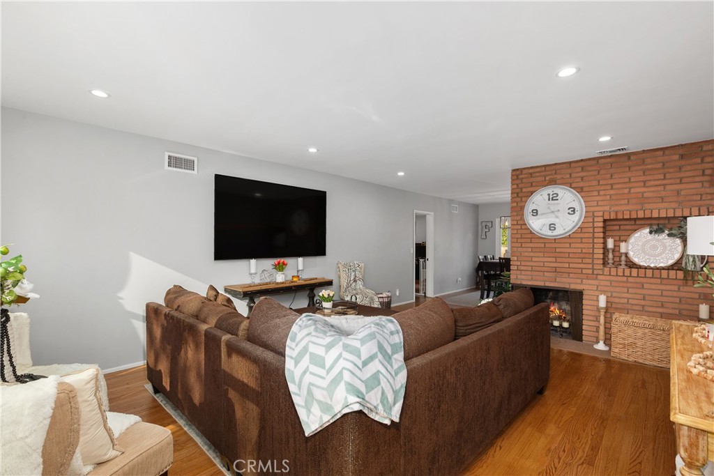 206 Melrose Avenue Monrovia, CA 91016 - Photo 7 of 35 a living room with furniture and a flat screen tv