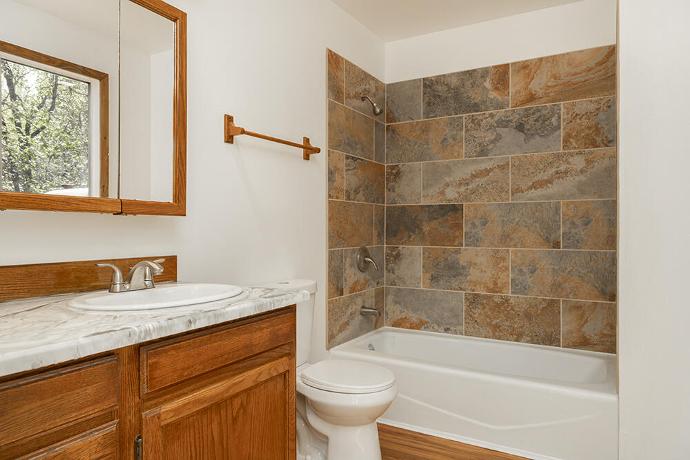 520 Tetherow Road Williams, OR 97544 - Photo 30 of 44 10