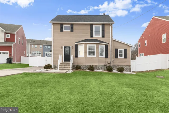 $400,000 | 338 Back River Neck Road, Essex, MD 21221