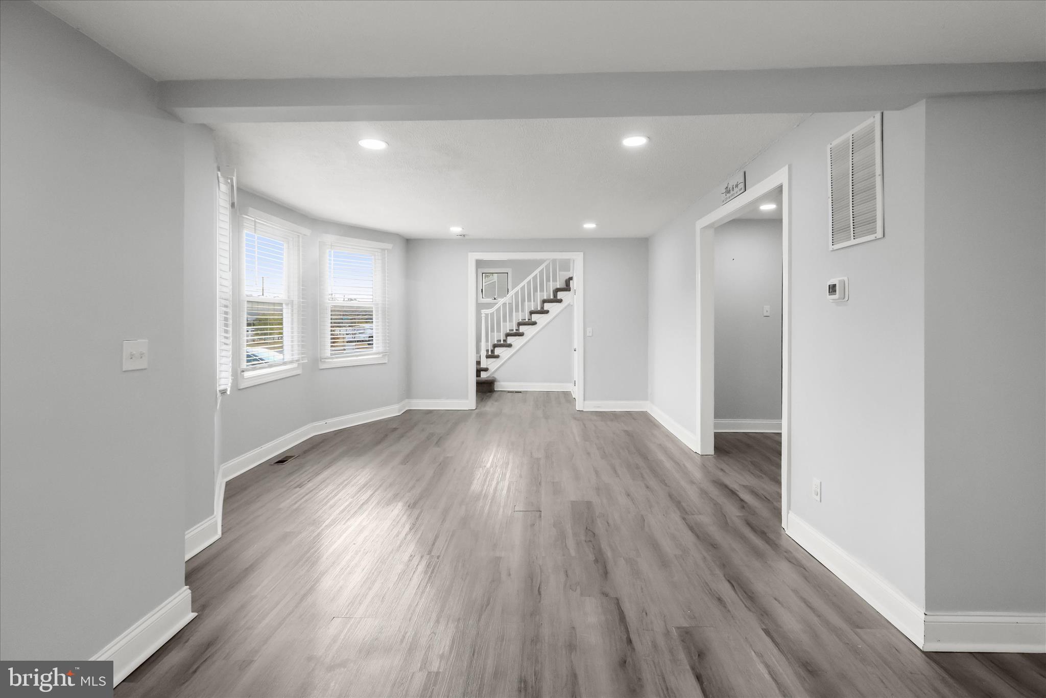 338 Back River Neck Road Essex, MD 21221 - Photo 8 of 66 Living Room