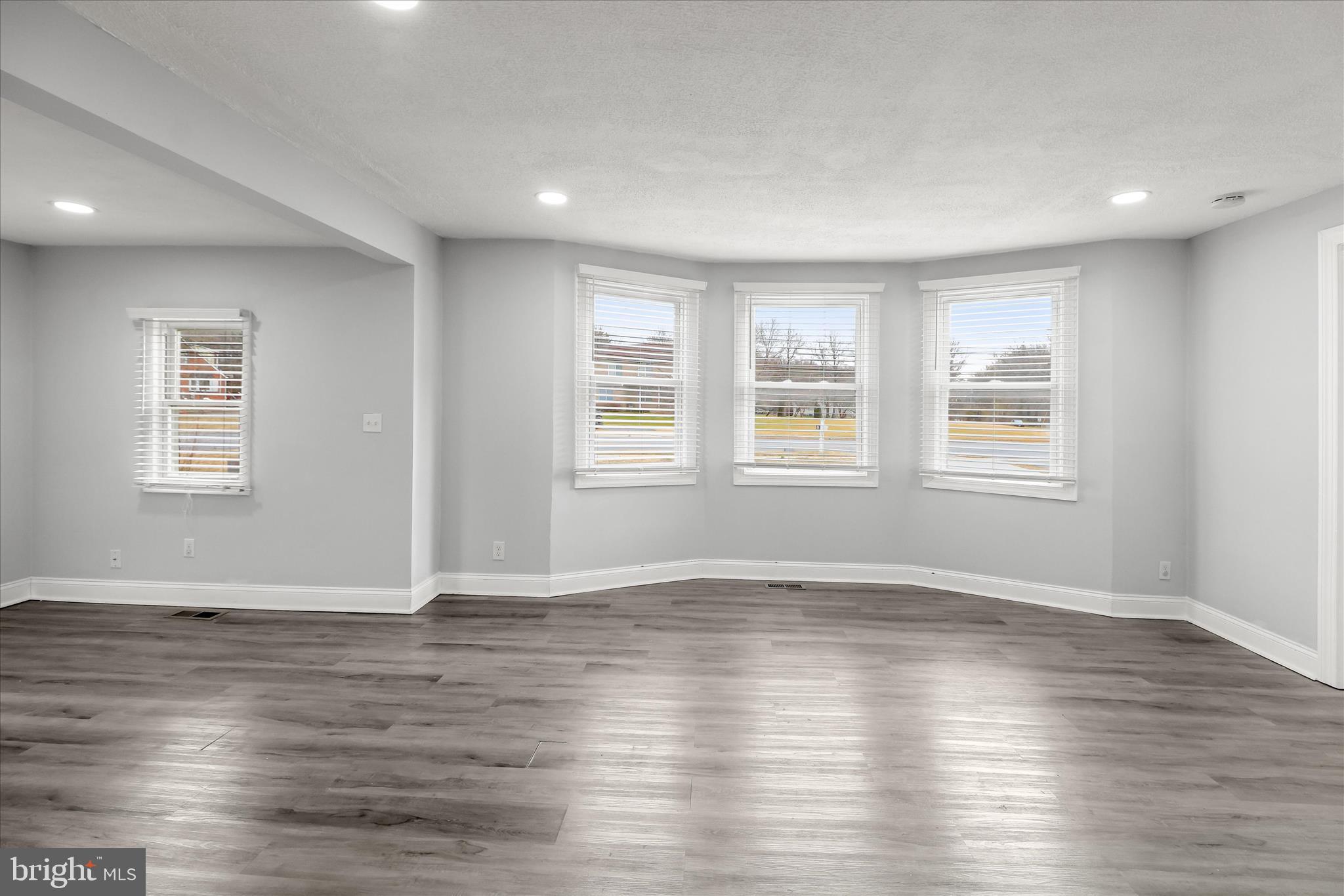 338 Back River Neck Road Essex, MD 21221 - Photo 9 of 66 Sunny Bay Window