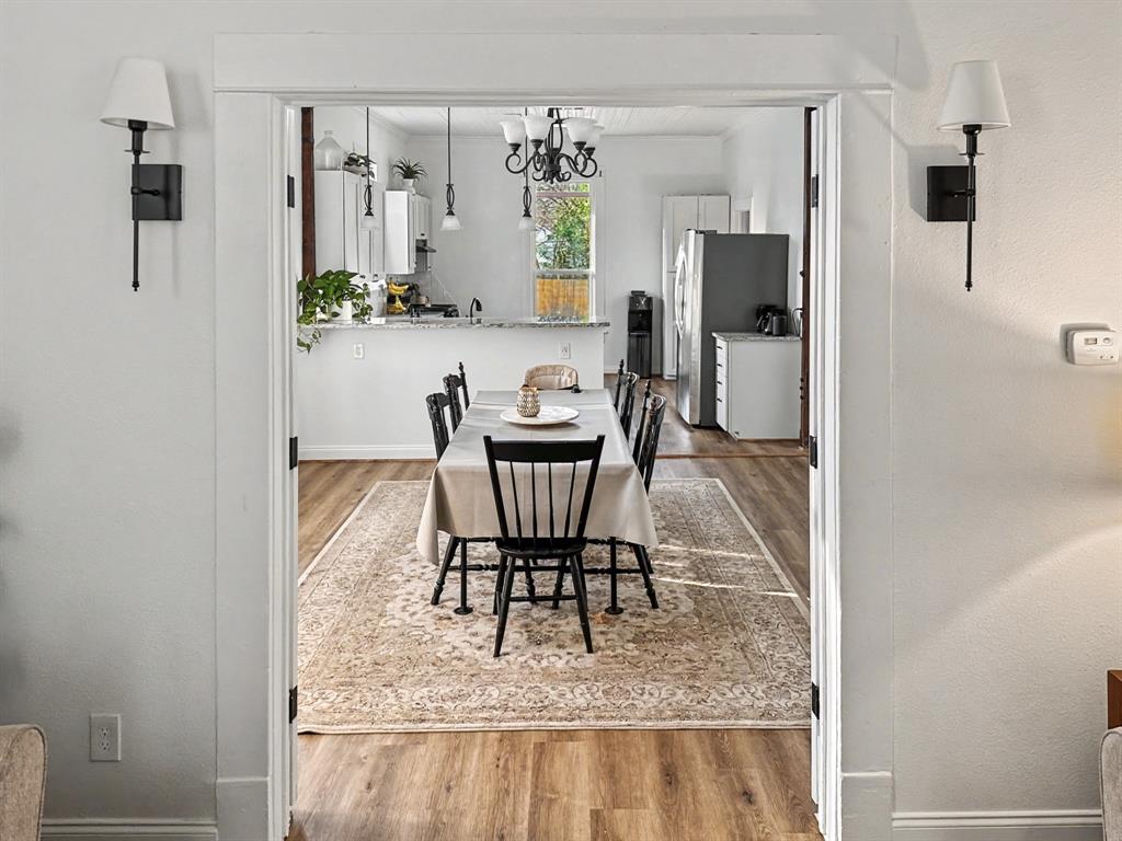 1517 Cumberland Avenue Waco, TX 76708 - Photo 7 of 30 a dining room with furniture and window