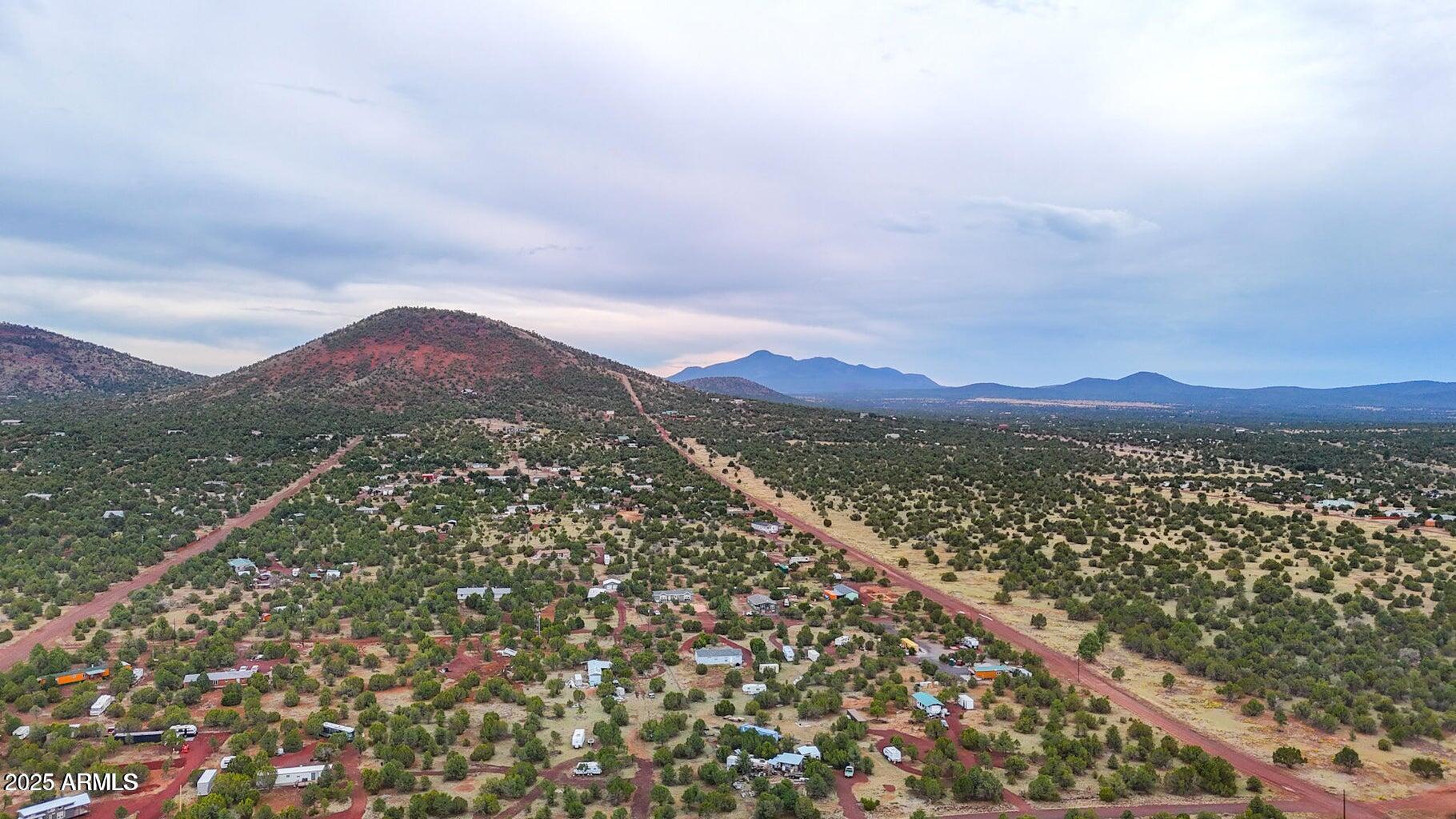 890-908 Hoctor Road Williams, AZ 86046 - Photo 7 of 17 a view of a city with mountains in the background