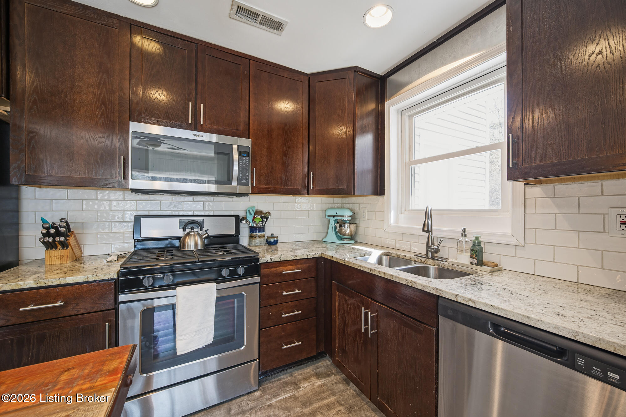 6405 River Road Prospect, KY 40059 - Photo 12 of 35 Kitchen