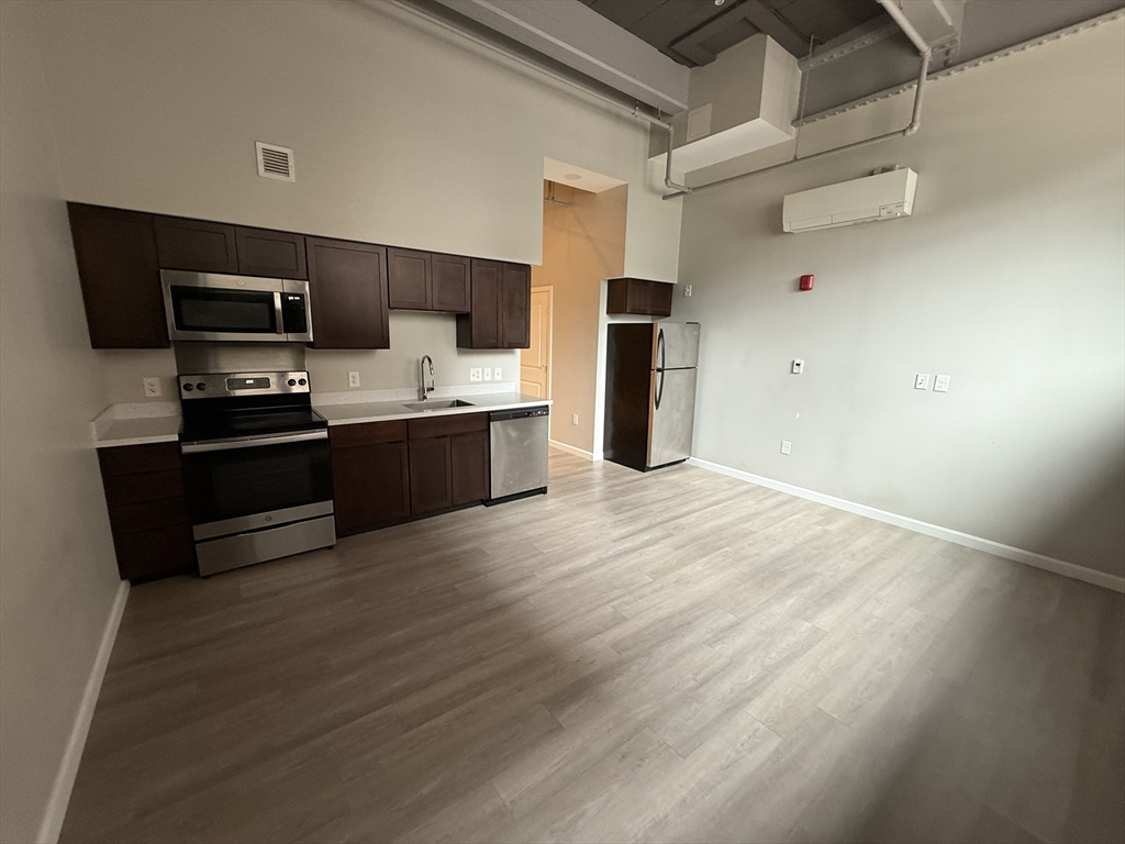 6 Chatham Street, Unit 103 Worcester, MA 01608 - Photo 1 of 7