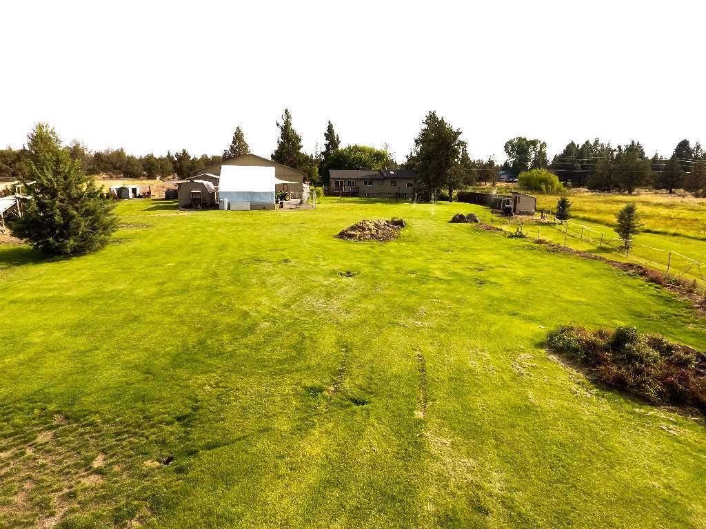 22810 Nelson Road Bend, OR 97701 - Photo 39 of 43 a view of a lake with houses