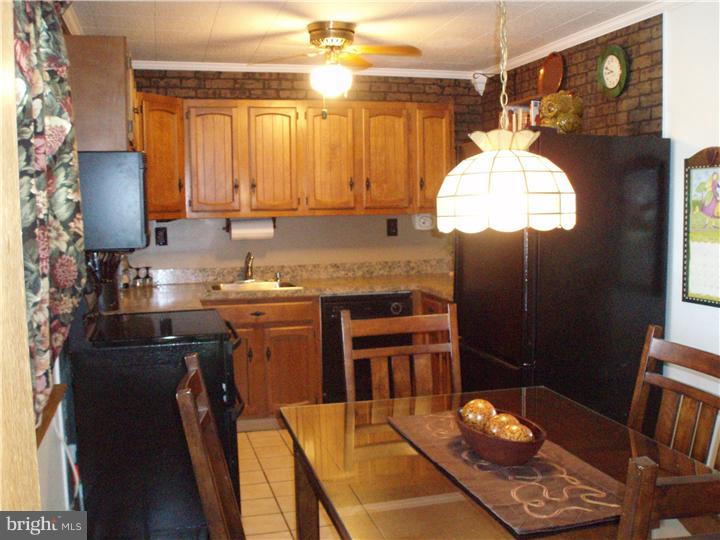 42 Margin Road Levittown, PA 19056 - Photo 16 of 24 Kitchen