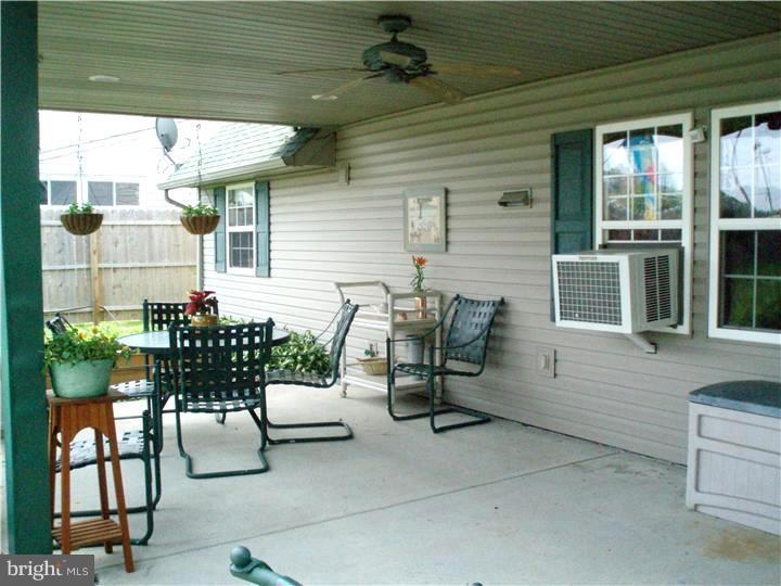 42 Margin Road Levittown, PA 19056 - Photo 3 of 24 Porch