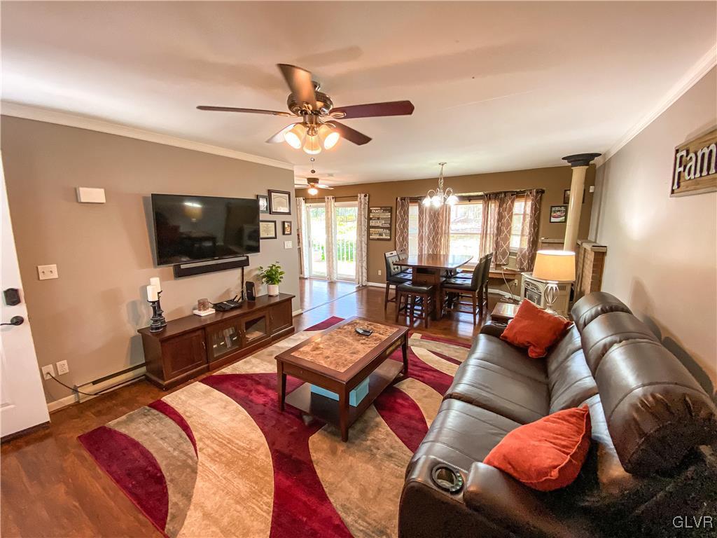 206 Alleger Road Bartonsville, PA 18321 - Photo 4 of 25
