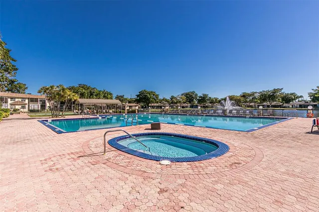 a view of a tennis court