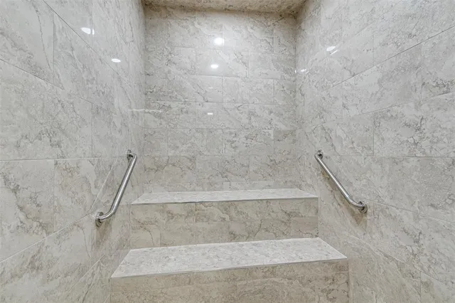 $299,900 | 450 Briarwood Circle, Unit 2, Hollywood, FL 33024