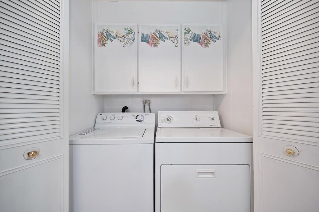 6374 Brodie Drive Newcastle, CA 95658 - Photo 36 of 50 a utility room with dryer and washer