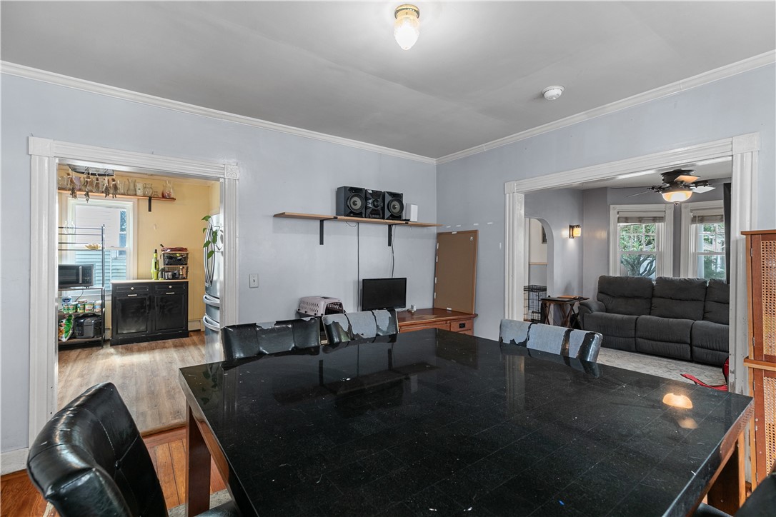 18 Bedlow Avenue Newport, RI 02840 - Photo 12 of 50 Great FLOW from Dining to Kitchen to Entry Foyer to Living Room!