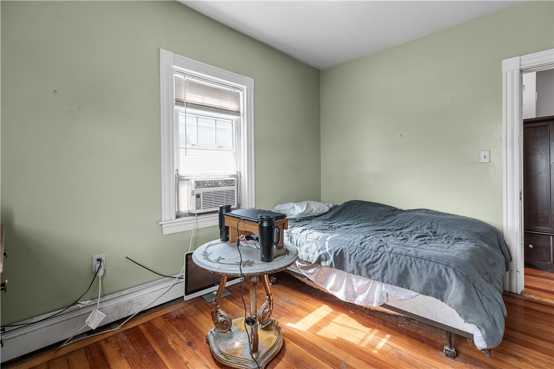 18 Bedlow Avenue Newport, RI 02840 - Photo 22 of 50 Bedroom 3