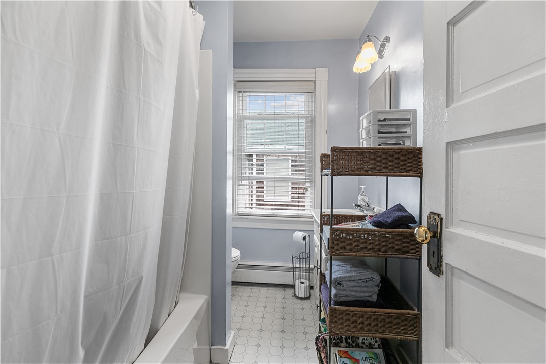 18 Bedlow Avenue Newport, RI 02840 - Photo 30 of 50 2nd Floor Bathroom