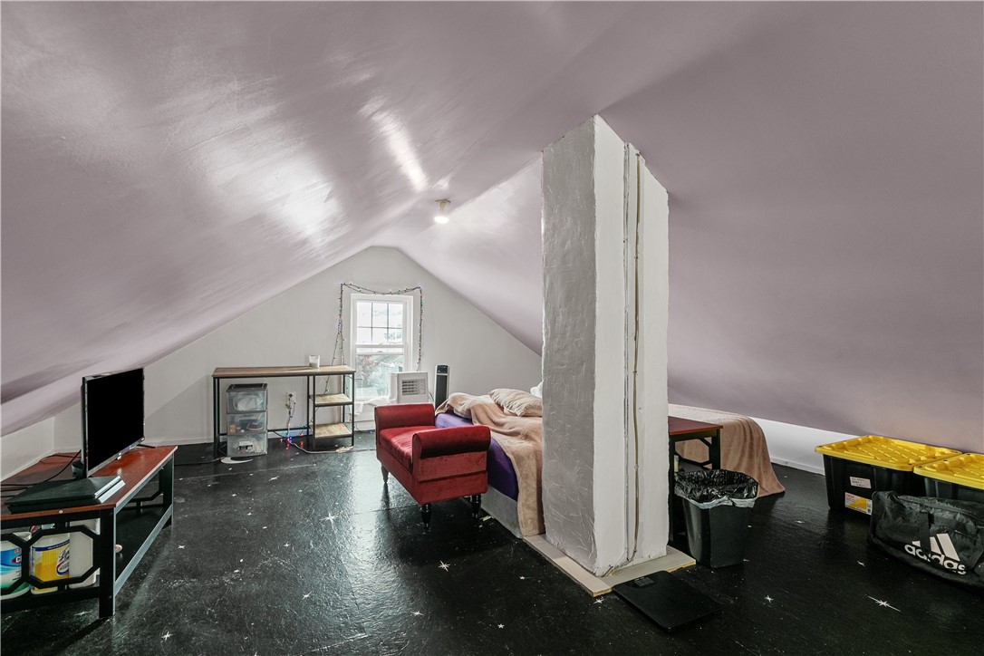 18 Bedlow Avenue Newport, RI 02840 - Photo 33 of 50