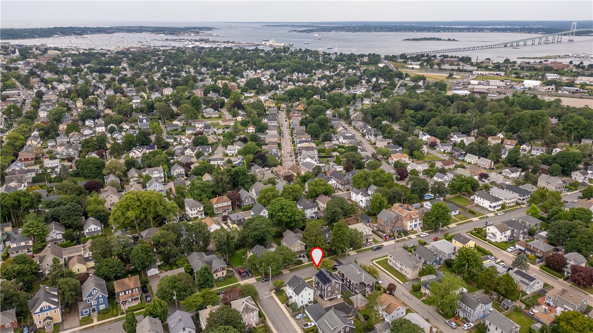 18 Bedlow Avenue Newport, RI 02840 - Photo 46 of 50 Excellent Off Broadway Neighborhood