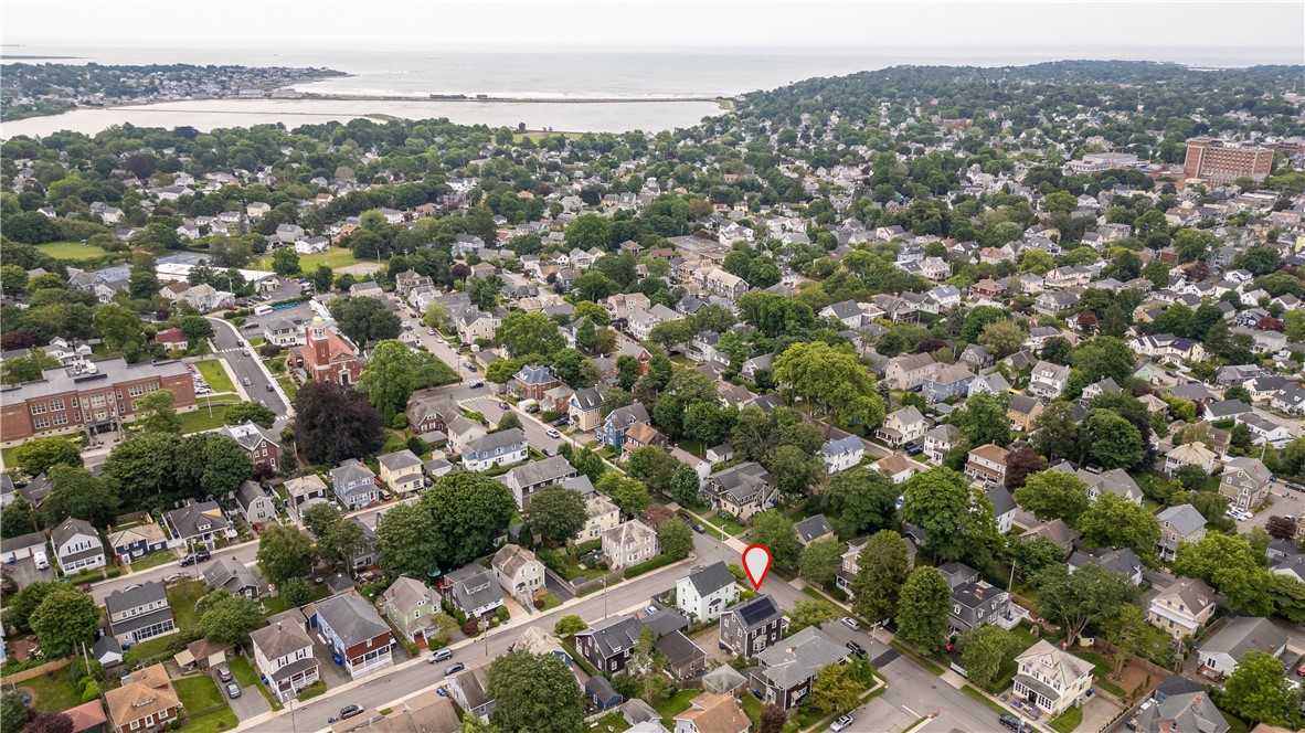 18 Bedlow Avenue Newport, RI 02840 - Photo 47 of 50 Minutes to the Beaches!