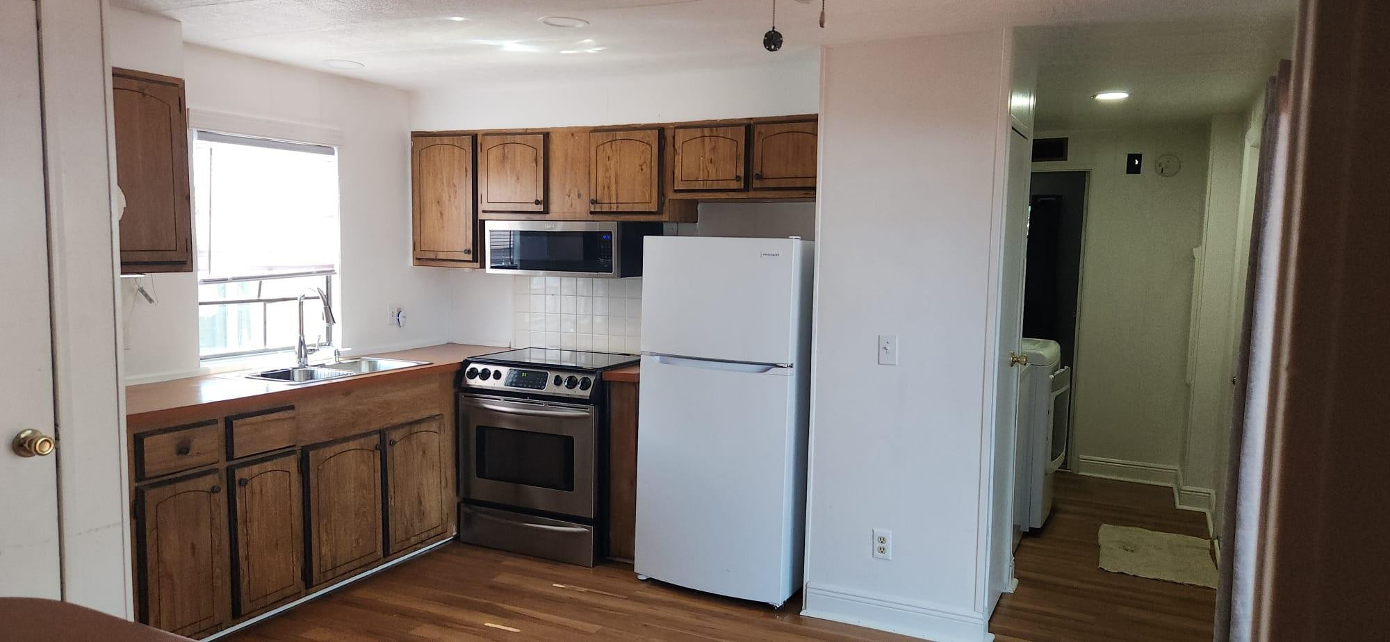 11868 Watergate Circle Boca Raton, FL 33428 - Photo 16 of 21 Unit 2: Kitchen / Dining Area
