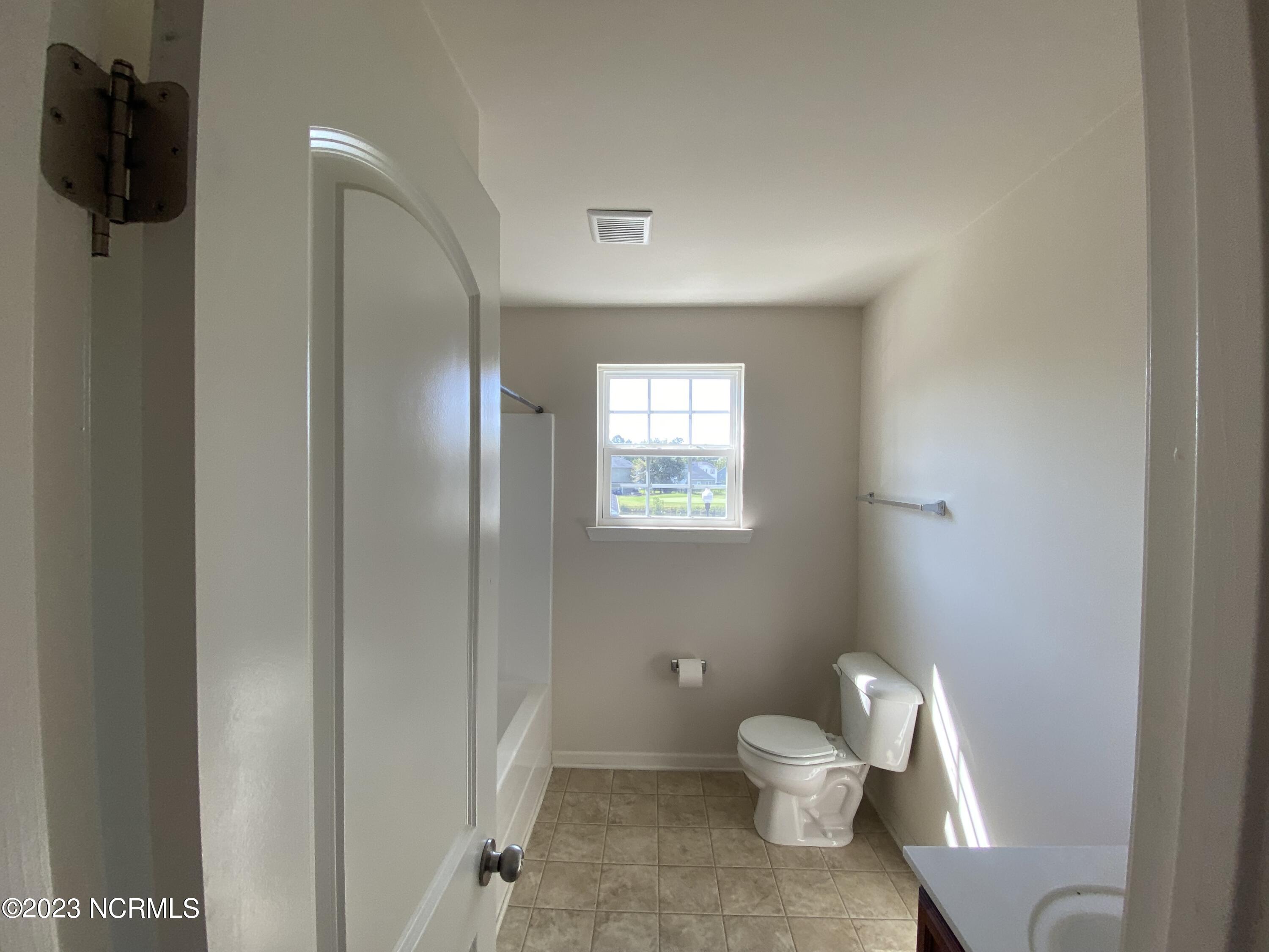 1498 Round Ridge Road Southeast Bolivia, NC 28422 - Photo 8 of 21 Upstairs bath