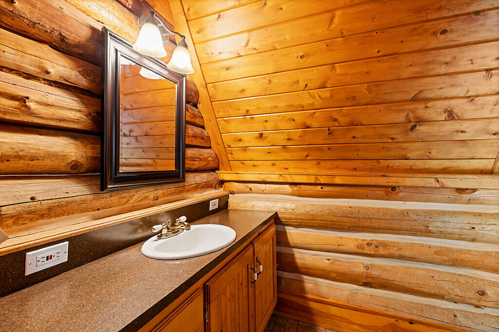 133 Glenn Harris Road New Sharon, ME 04955 - Photo 17 of 47