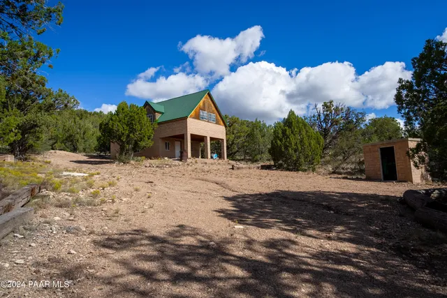 $225,000 | 887 North Whiskey Way, Seligman, AZ 86337