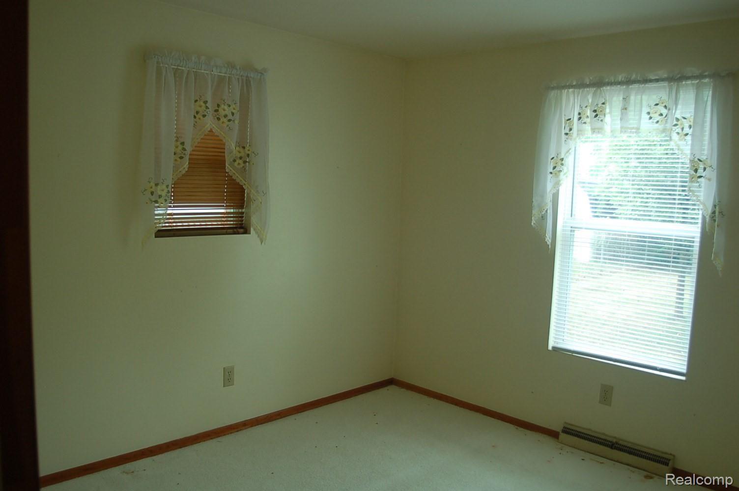 8171 Lakeshore Road Fort Gratiot, MI 48059 - Photo 12 of 18 8171 Lakeshore